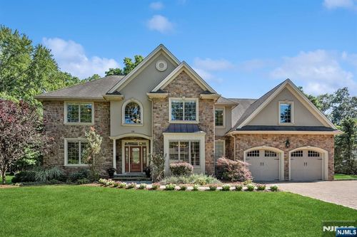130 Durie Ave, Closter, NJ, 07624-1613 | Card Image