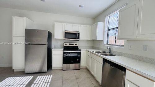 1220 Ne 5th Ct, Florida City, FL, 33034-3435 | Card Image