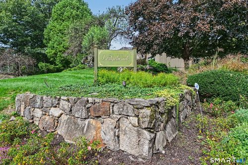 100-100 Gillies Ln, Norwalk, CT, 06854-1058 | Card Image