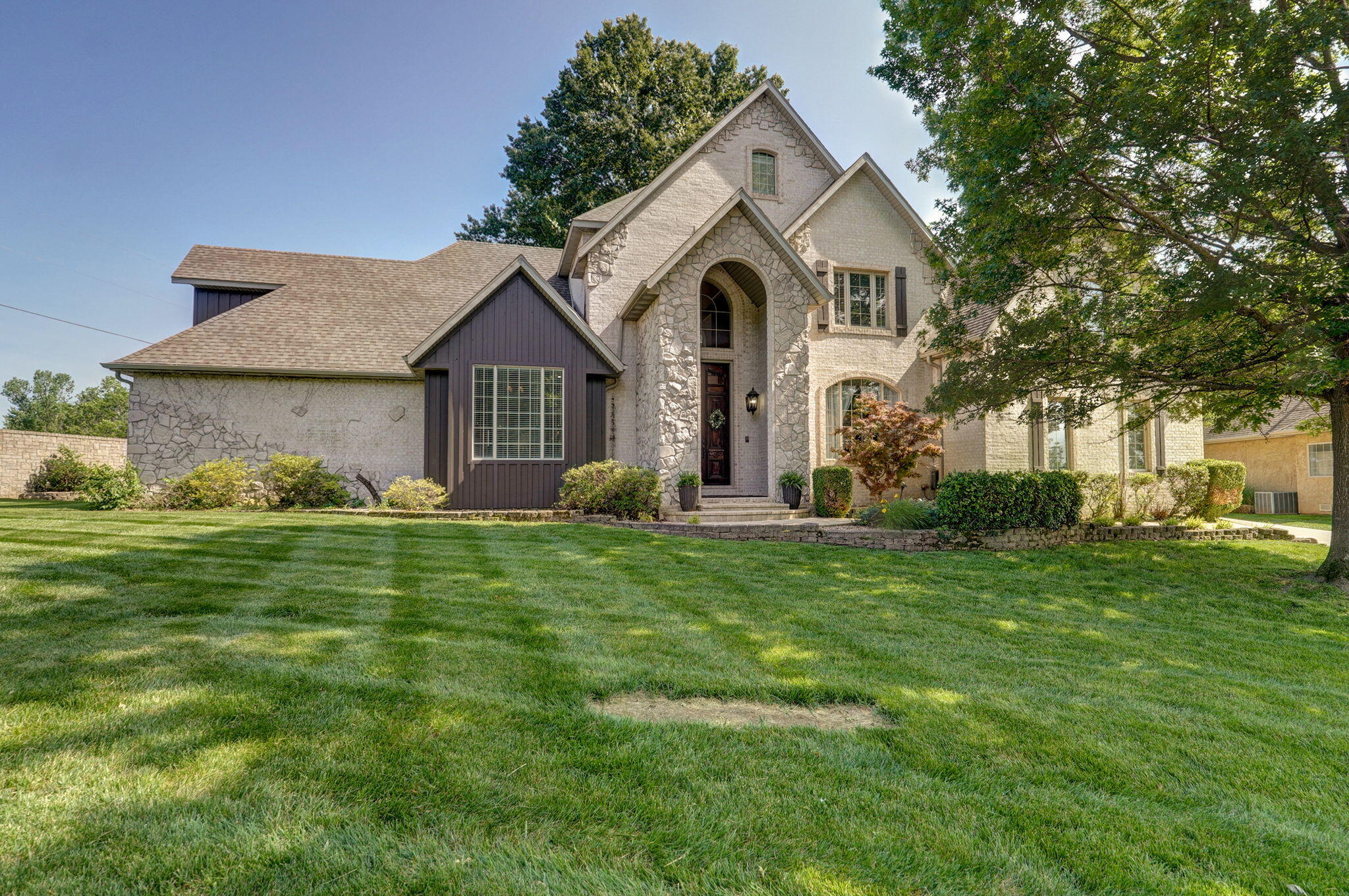 Caleb Ct, Springfield, MO 65810