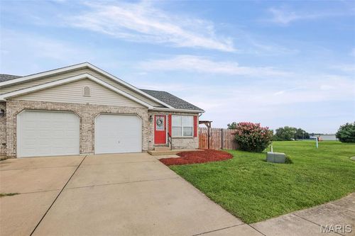 3420 Berwin Green Dr, Belleville, IL, 62220-3487 | Card Image
