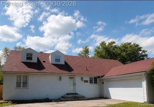 3224 Circle Dr, Flint, MI, 48507-1881 | Card Image