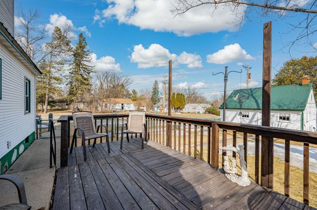 Deck | Image 32