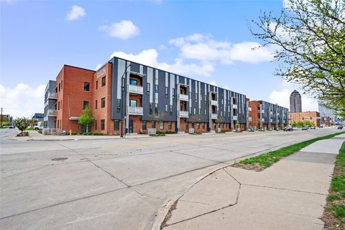 unit-209-450 Sw 7th St, Des Moines, IA, 50309-4772 | Card Image