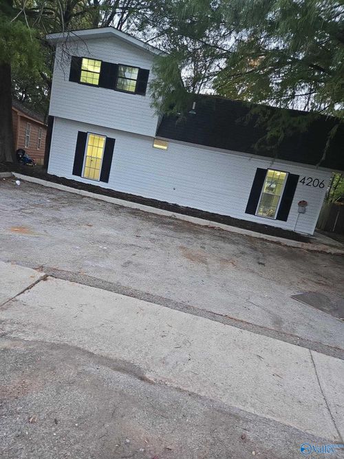 4206 Chalet Cir Nw, Huntsville, AL, 35810-4005 | Card Image