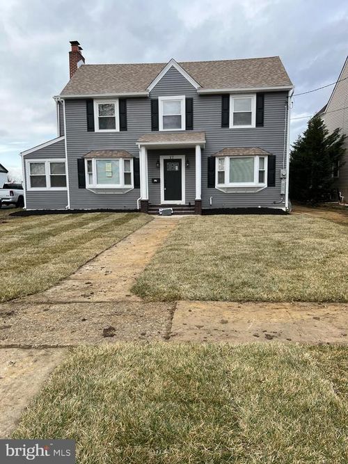 17 Kendall Blvd, Oaklyn, NJ, 08107-1511 | Card Image