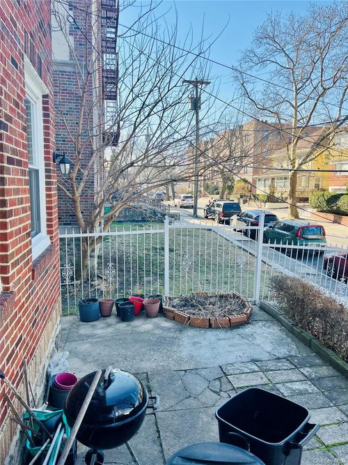 41 Rochelle Ter, Mount Vernon, NY, 10550-1127 | Card Image