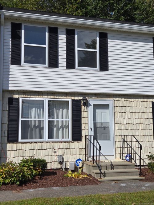 5-5 Periwinkle Ln, Glastonbury, CT, 06033-5202 | Card Image