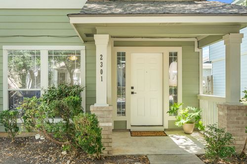 2301 Melissa Oaks Ln, Austin, TX, 78744-7960 | Card Image