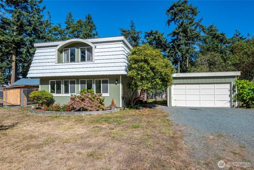 1930 Fir Woods Pl, Oak Harbor, WA, 98277-8527 | Card Image