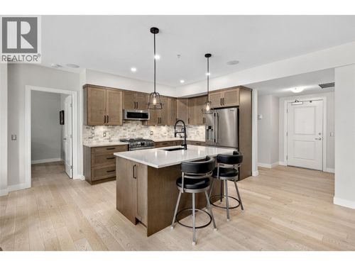 111-600 Sarsons Rd, Kelowna, BC, V1W5H5 | Card Image