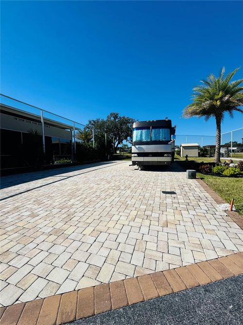 2738 St George Dr, DAVENPORT, FL, 33837-1540 | Card Image