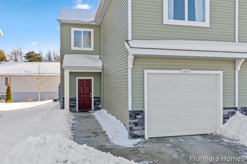 13624 Signature Dr, Holland, MI, 49424-7276 | Card Image