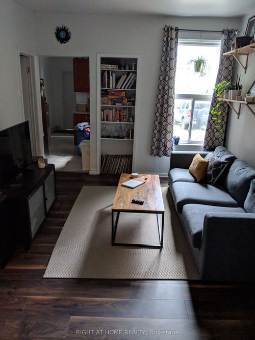 1-715 Ossington Ave, Toronto, ON, M6G3T6 | Card Image