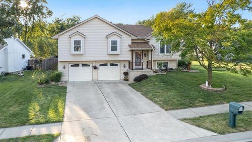 16002 Megan St, Belton, MO, 64012-5017 | Card Image