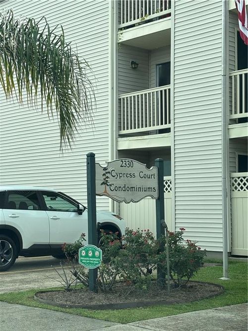 225-2330 Edenborn Ave, Metairie, LA, 70001-6434 | Card Image