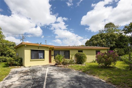 3551 Sw 1st St, Fort Lauderdale, FL, 33312-1001 | Card Image