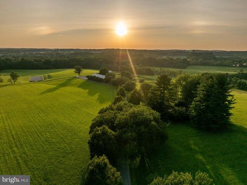 2698 Jennings Chapel Rd, WOODBINE, MD, 21797-7824 | Card Image