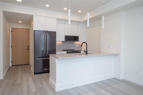 304-1102 Esquimalt Rd, Esquimalt, BC, V9A0L3 | Card Image