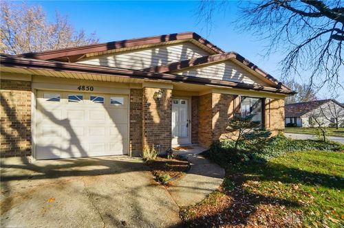 4850 Foxdale Dr, Kettering, OH, 45429-5740 | Card Image