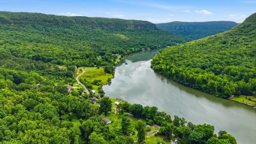 20045 River Canyon Rd, Chattanooga, TN, 37405-7444 | Card Image