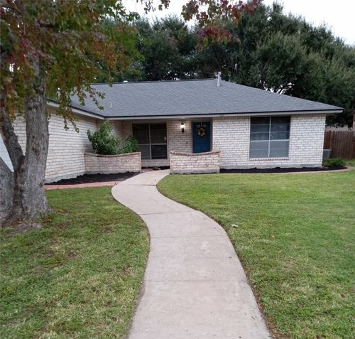 121 Seco Dr, Portland, TX, 78374-1457 | Card Image