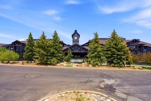 r2017-1364 W Stillwater Dr, Heber City, UT, 84032-4537 | Card Image