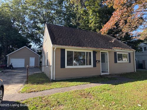 5516 Brokers Tip Ln, Louisville, KY, 40272-3522 | Card Image