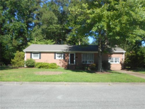 4 Fairway Ln, Newport News, VA, 23606-2843 | Card Image