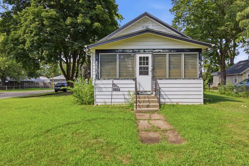 502 Barnum Rd, Rockford, IL, 61109-1906 | Card Image