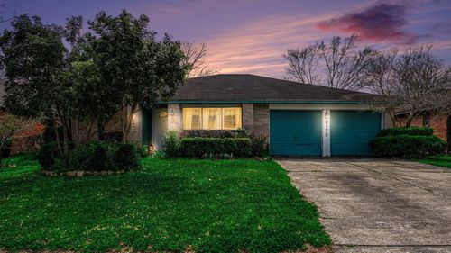2170 Pilgrims Point Drive, Friendswood, TX, 77546 | Card Image