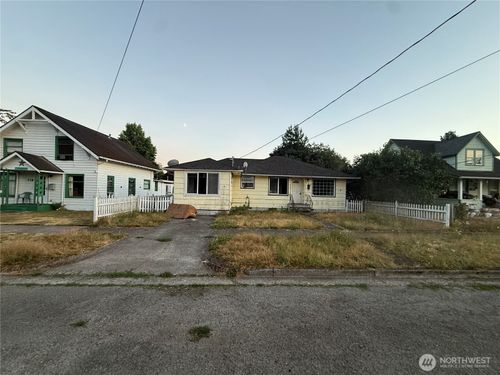 720 W Chestnut St, Centralia, WA, 98531-1108 | Card Image