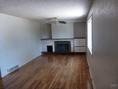 2915 2nd Ave, Home with 3 bedrooms, 3 bathrooms and null parking in Pueblo CO | Image 2