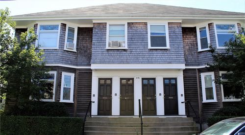 b-25 W Narragansett Ave, Newport, RI, 02840-3952 | Card Image