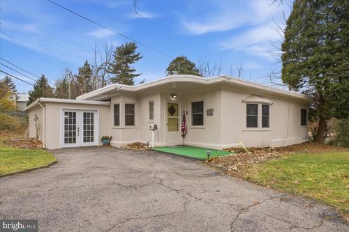 8304 Cheltenham Ave, Glenside, PA, 19038-7533 | Card Image