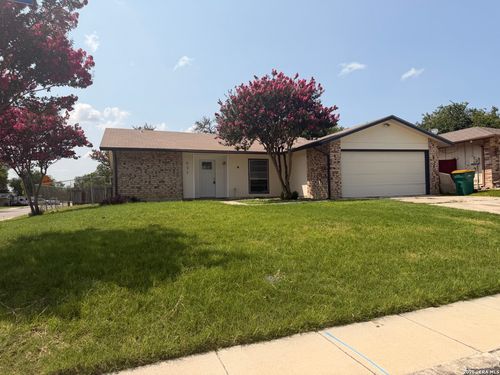 637 Jamie Sue Dr, Converse, TX, 78109-1507 | Card Image