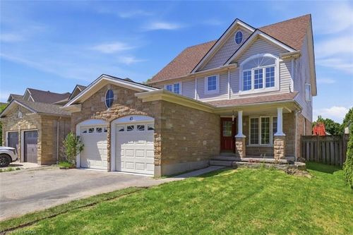 43 Decaro Crescent, Cambridge, ON, N3C4N1 | Card Image