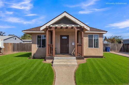 545 Ballantyne St, El Cajon, CA, 92020-3711 | Card Image