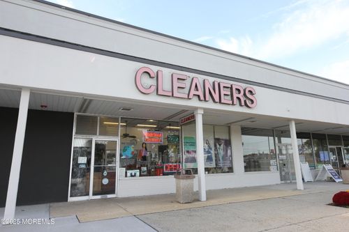 1582 State Route 35, OCEAN, NJ, 07712-3521 | Card Image