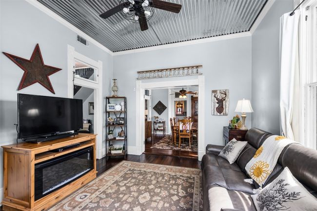 409 W Clark St, House other with 4 bedrooms, 2 bathrooms and 4 parking in Bartlett TX | Image 12