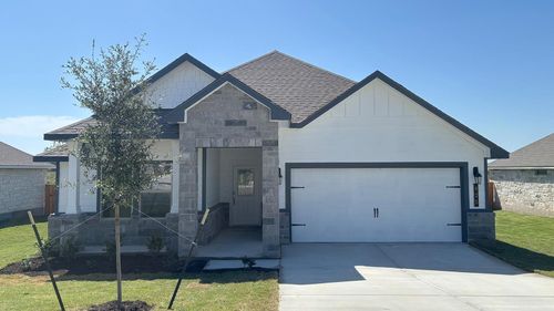425 Creekfall Rd, Burnet, TX, 78611-3910 | Card Image