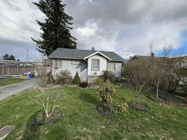 9244 Hazel Street, House other with 1 bedrooms, 1 bathrooms and null parking in Chilliwack BC | Image 2
