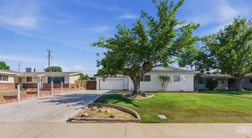 916 Alandale Ave, Bakersfield, CA, 93308-1816 | Card Image