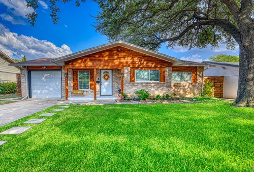 3214 Parker St, Irving, TX, 75062-4190 | Card Image