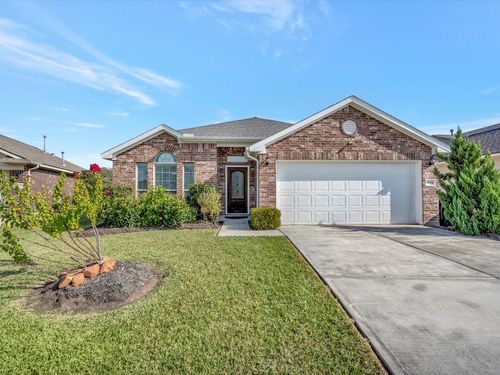 5011 Gulf Stream Ln, Bacliff, TX, 77518-2098 | Card Image
