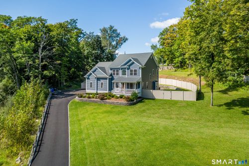 1 Christian Ln, Brookfield, CT, 06804-3510 | Card Image