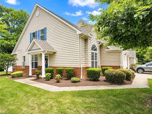 3818 Rittenberg Cir, Virginia Beach, VA, 23462-5282 | Card Image
