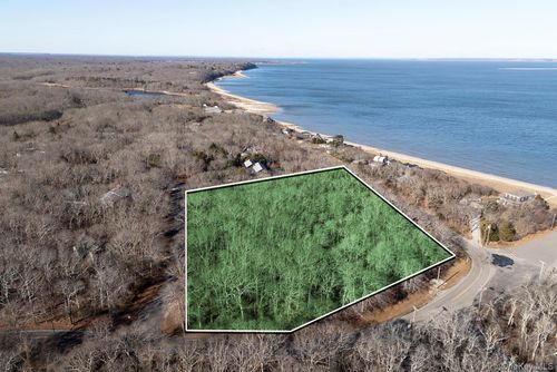 15 Cross Hwy, Amagansett, NY, 11930-2179 | Card Image
