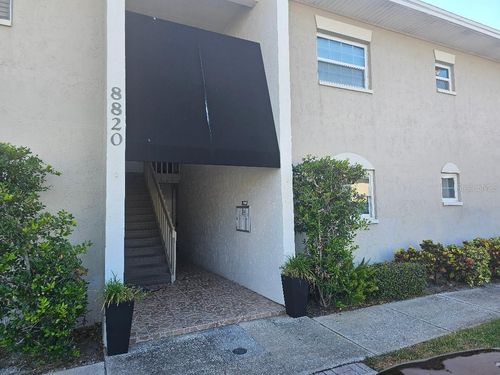 102-8820 Bay Pointe Dr, TAMPA, FL, 33615-5323 | Card Image