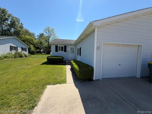 955 S 10th St, Saint Clair, MI, 48079-4914 | Card Image